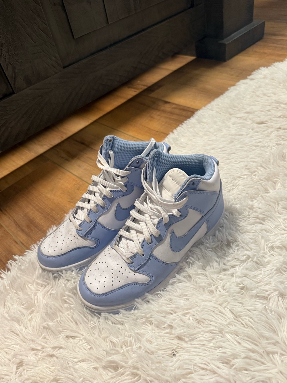 Nike High-Top Sneakers in Light Blue and White
